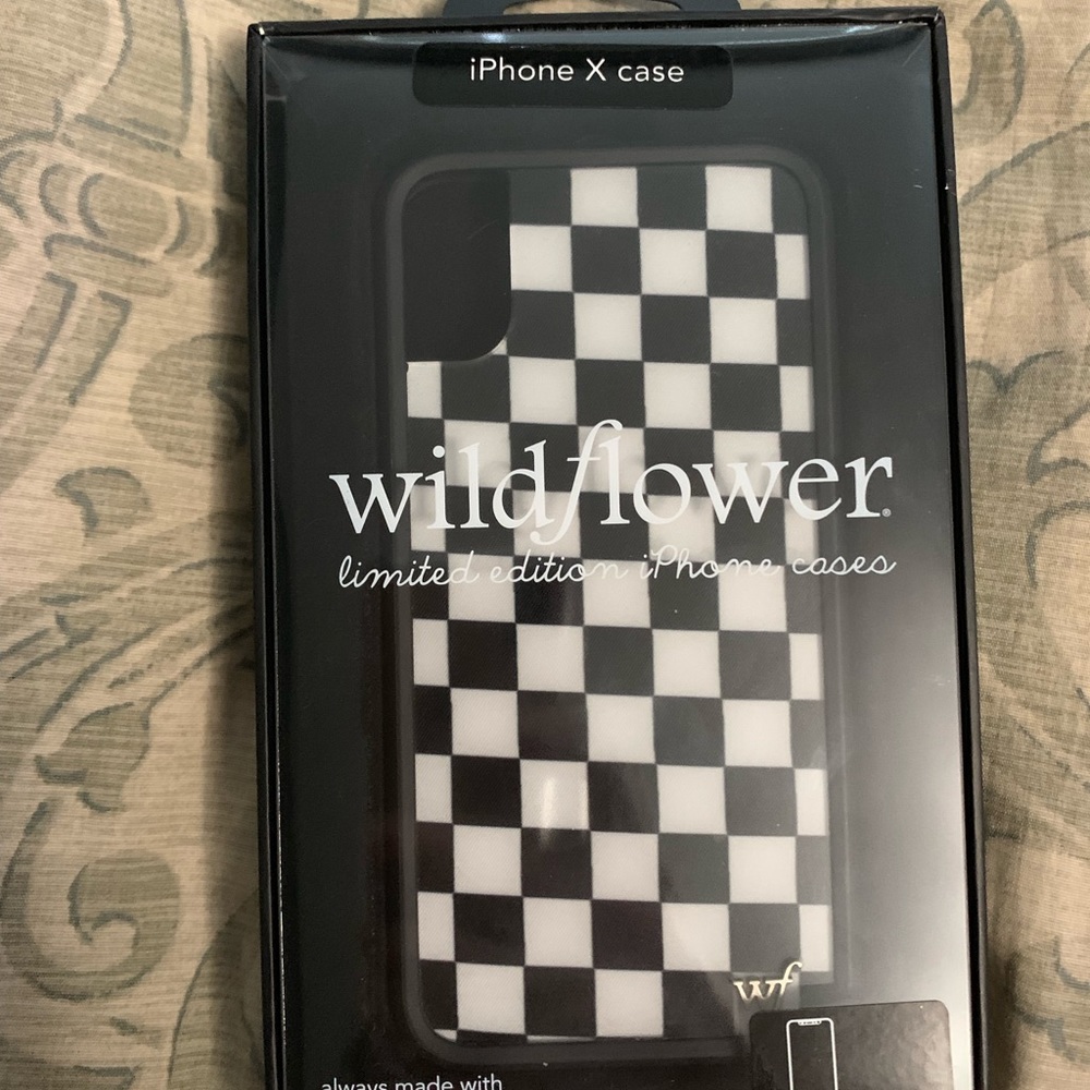NIB Wildflower iPhone X case